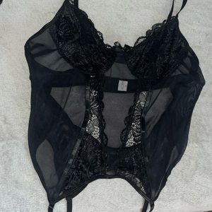 Never worn. Stretchy